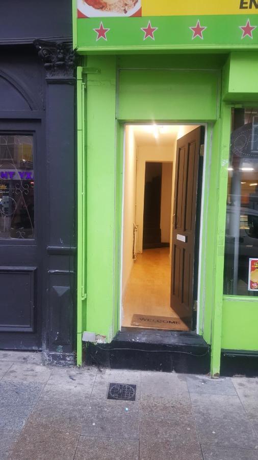 Star City Nights Bed & Breakfast Londra